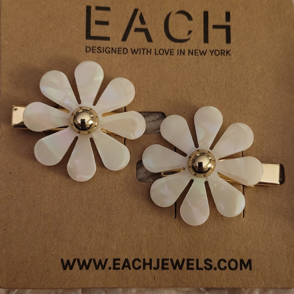 Each Flower Barrette Set